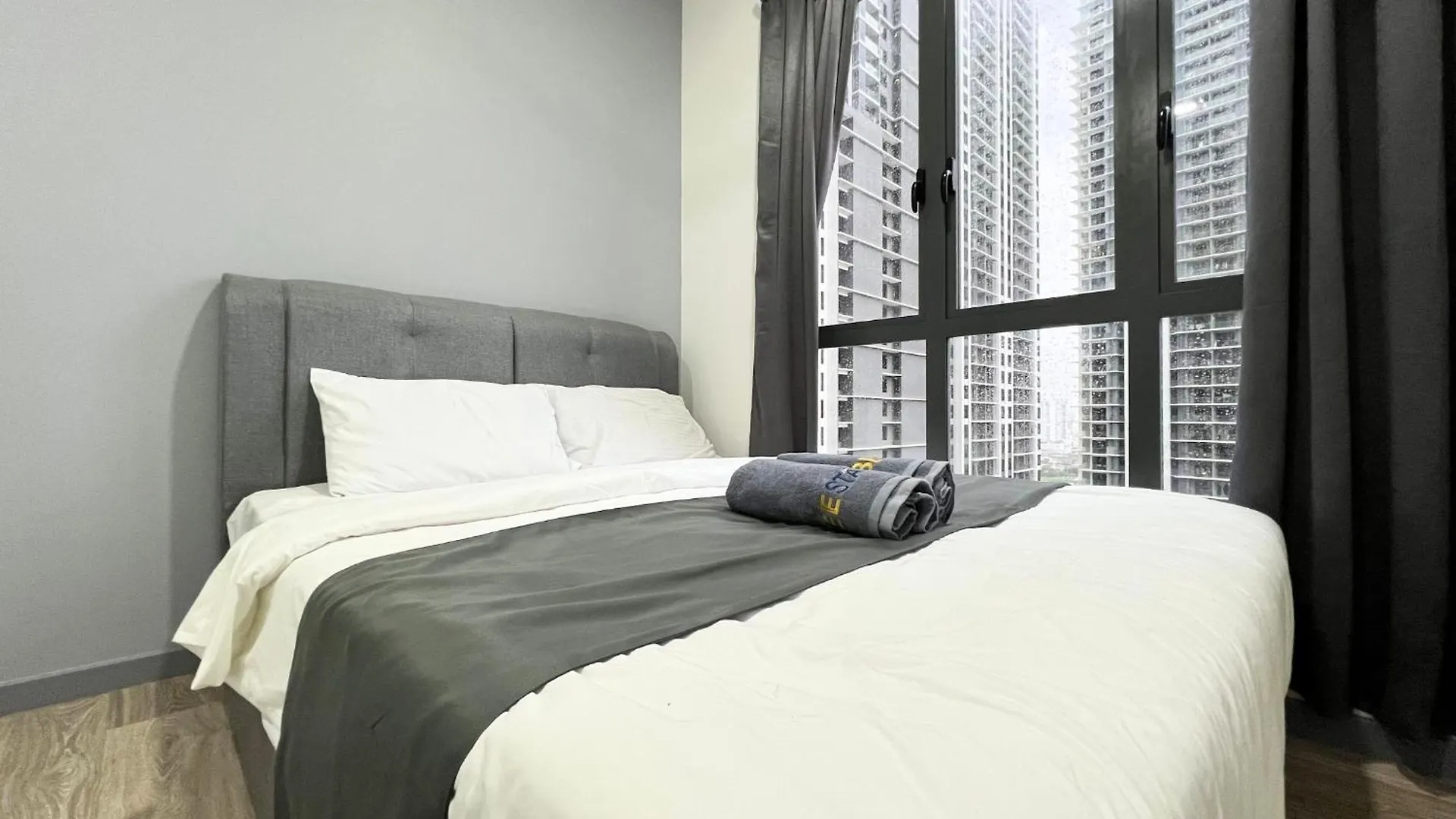 United Point Residence Pool View 8 Pax Walking Distance To Mall Kuala Lumpur Malaysia