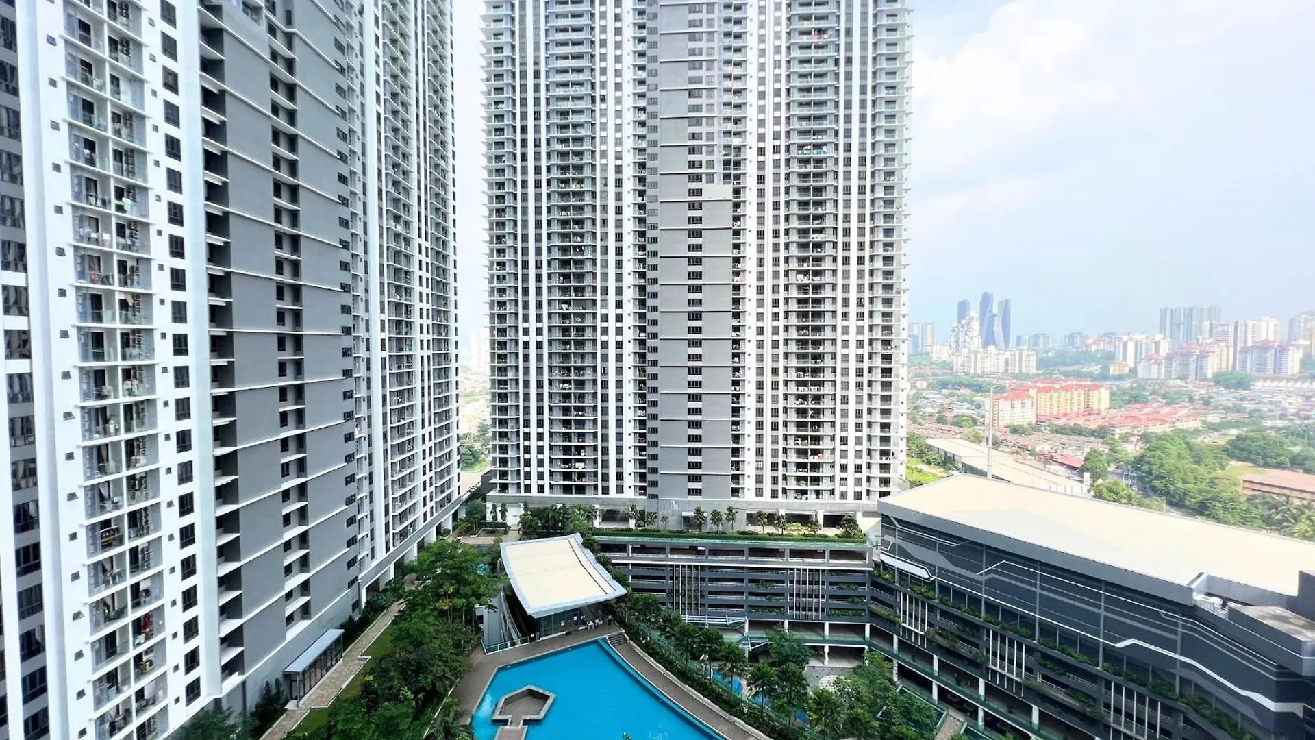 United Point Residence Pool View 8 Pax Walking Distance To Mall Kuala Lumpur Apartment