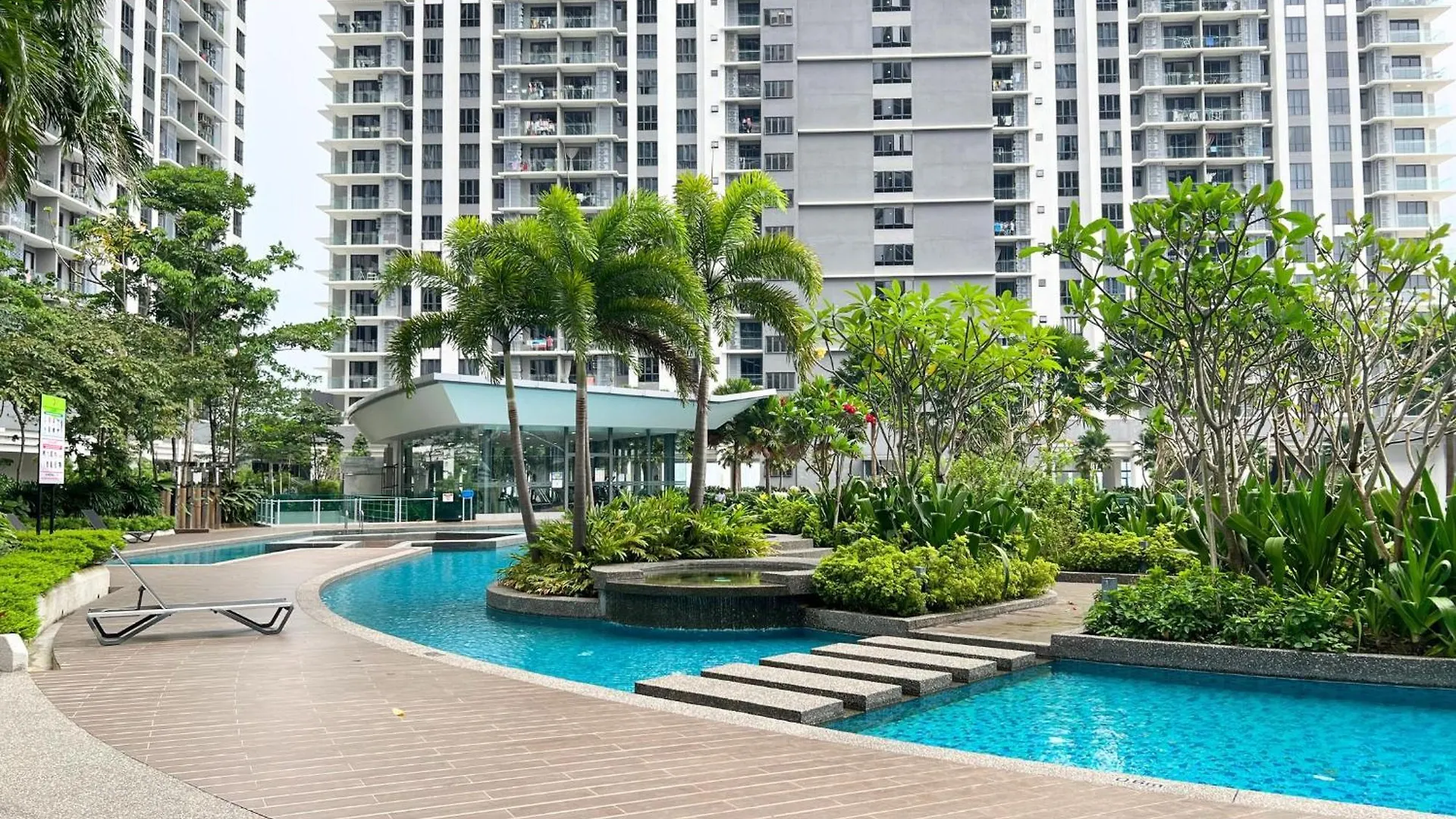 United Point Residence Pool View 8 Pax Walking Distance To Mall Kuala Lumpur Apartment